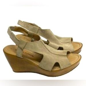 NWOT Anthropologie Barbara Barbieri Italian taupe leather wedge sandals size 8